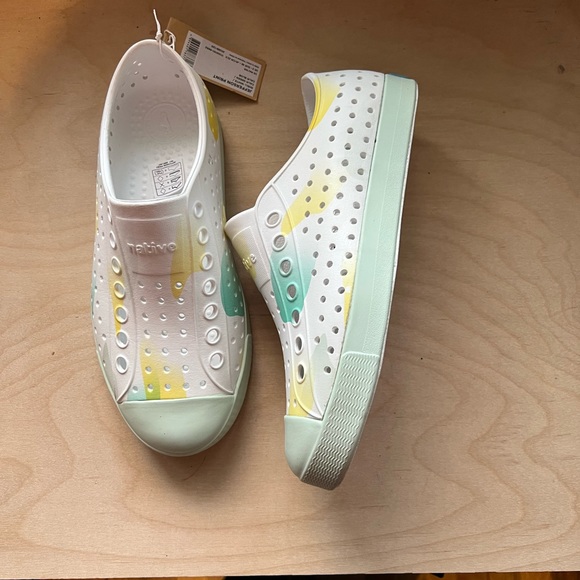 Native Shoes White Native Water Shoes Poshmark native-water-shoes-size-6-water-shoes-shoes-kids-shoes